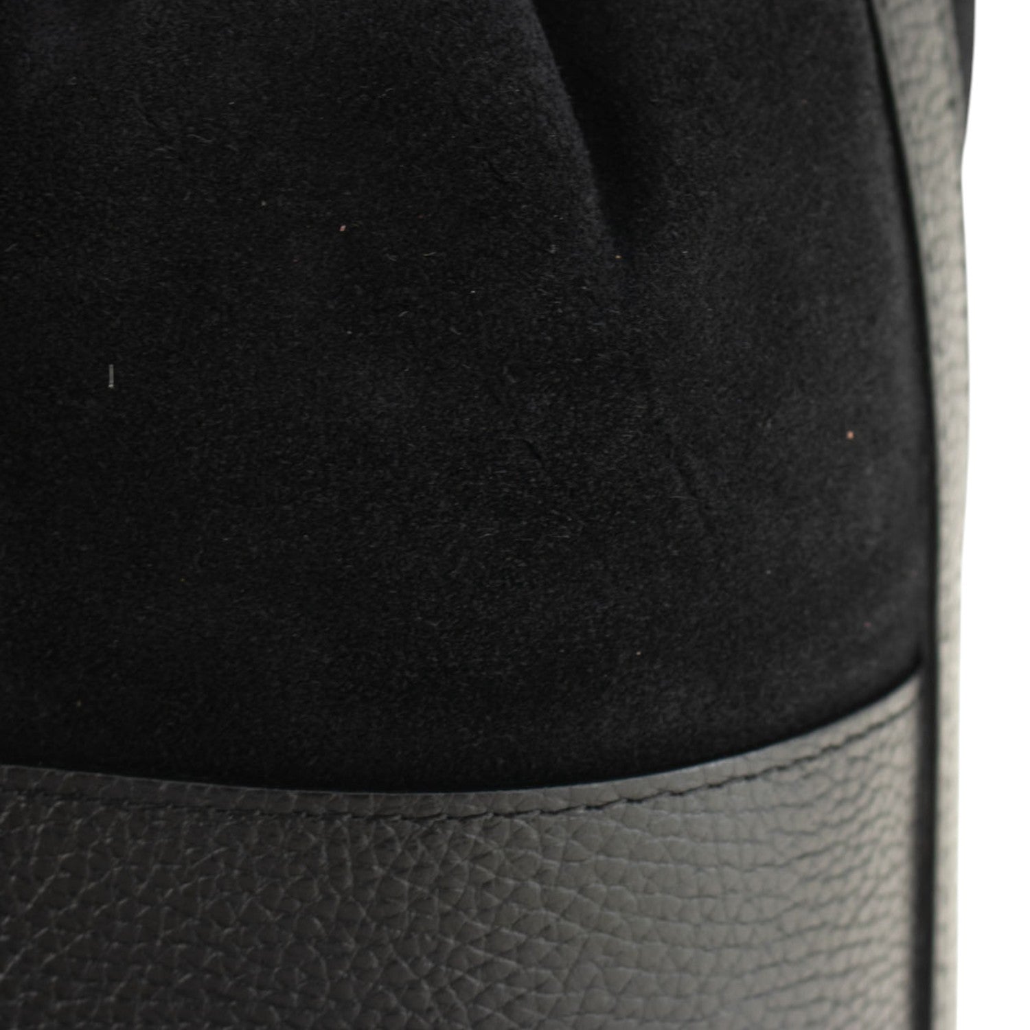 Bolso bombonera en Piel Pregato Ayra Ante Negro - KimondoShop