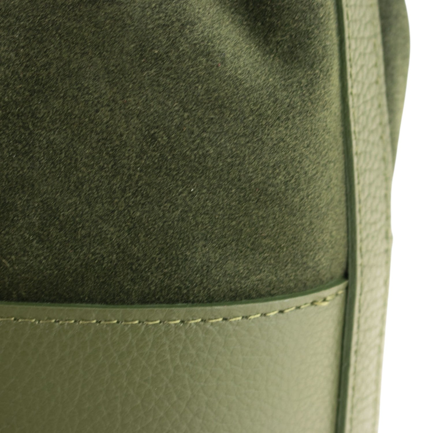 Bolso bombonera en Piel Pregato Ayra Ante Verde - KimondoShop