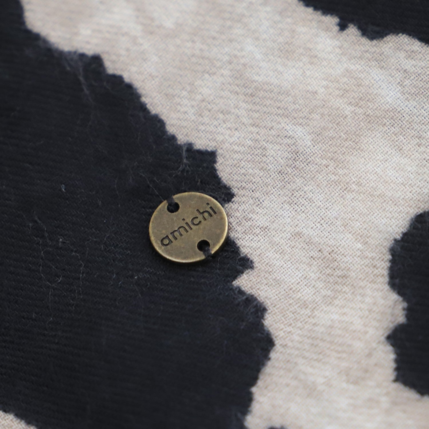 Bufanda Amichi Print Negro - KimondoShop